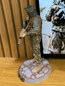 Miniatura Operador Tático Camuflado - Edição Honra Operacional
