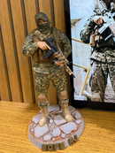 Miniatura Operador Tático Camuflado - Edição Honra Operacional