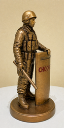 CHOQUEANO DOURADO COM ESCUDO – Edição Operacional
