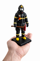 🔥 Miniatura Bombeiro Herói com machado – Edição Especial